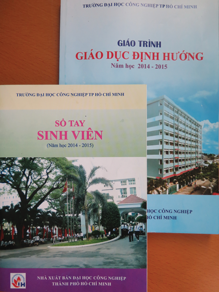 Trường[-]ĐH[-]Công[-]nghiệp[-]TP.HCM[-]“cắt[-]cổ”[-]sinh[-]viên